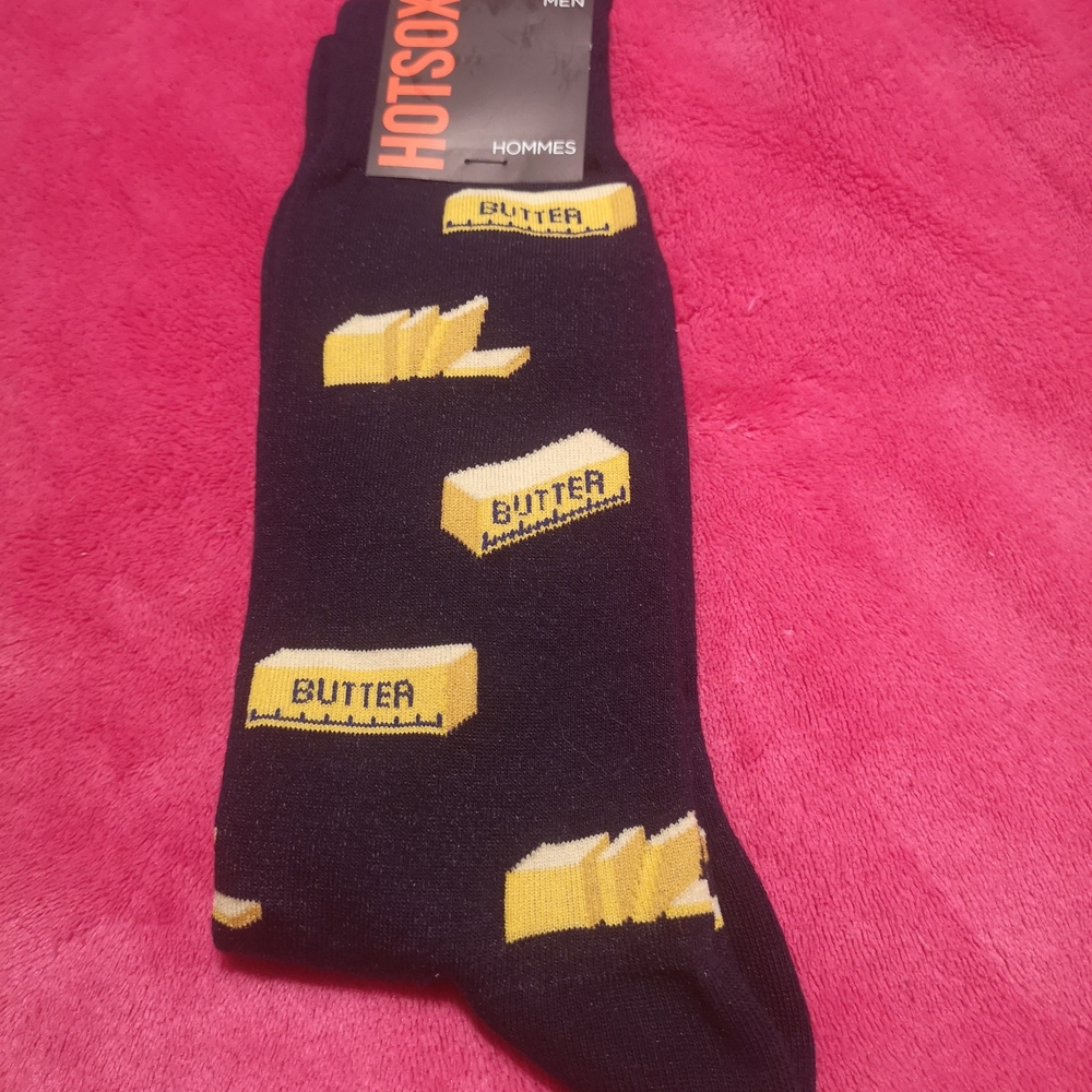 Hot Sox Men's Navy Socks with Yellow Butter Pattern